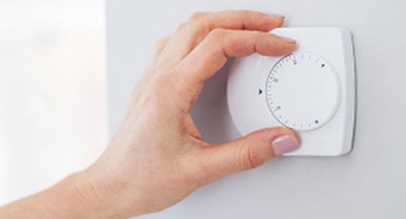 Top tips to save electric bills during the energy crisis